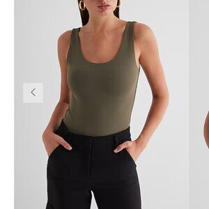 NWT Express Body Contour High Compression Scoop Neck Bodysuit Size Large Olive